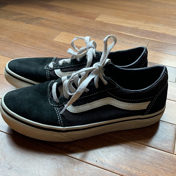 Youth Vans, size 4 - Picture 2 of 5